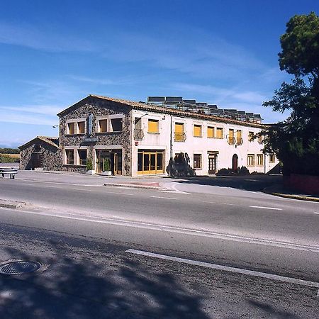 Hostal Mallorquines Riudarenes Екстериор снимка